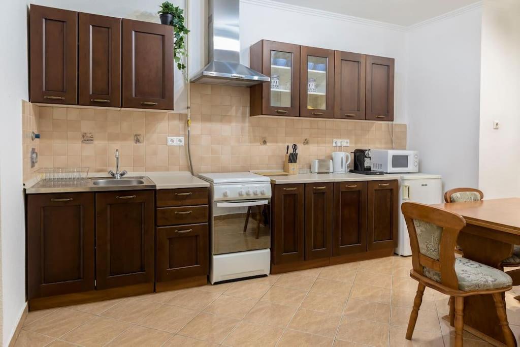 B333 Apartment - In The Heart Of The City Budapest Exteriör bild